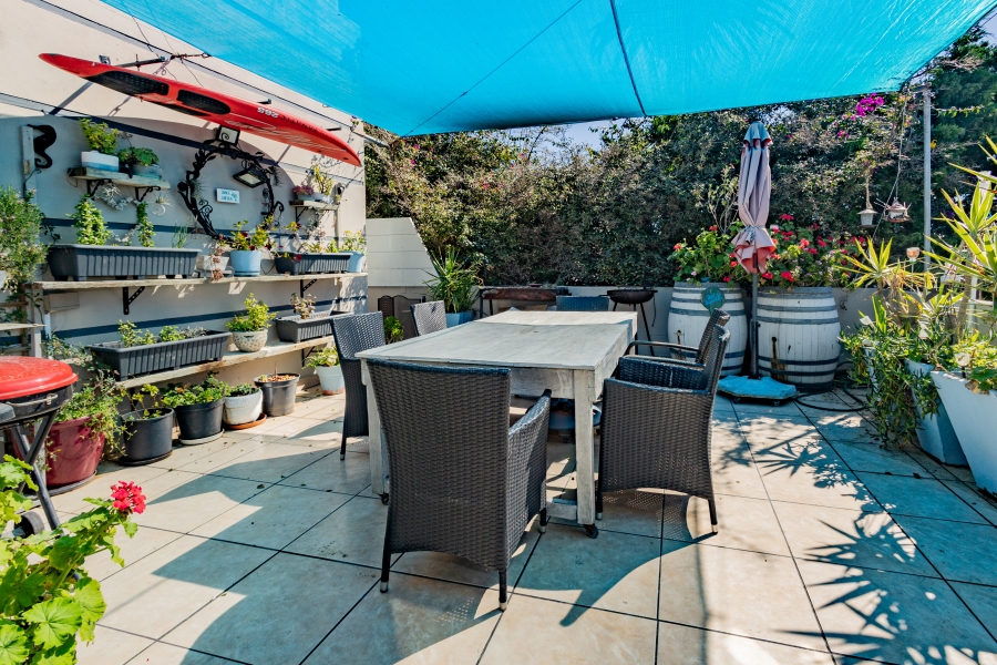 13 Bedroom Property for Sale in Sunset Beach Western Cape